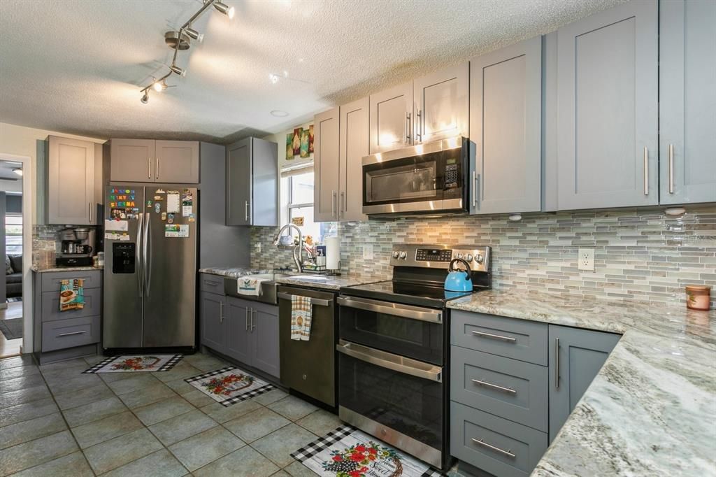 Large, beautifully updated kitchen