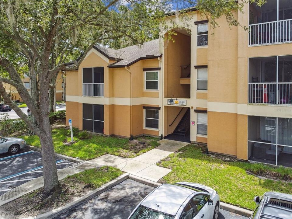 For Sale: $264,900 (2 beds, 2 baths, 1003 Square Feet)