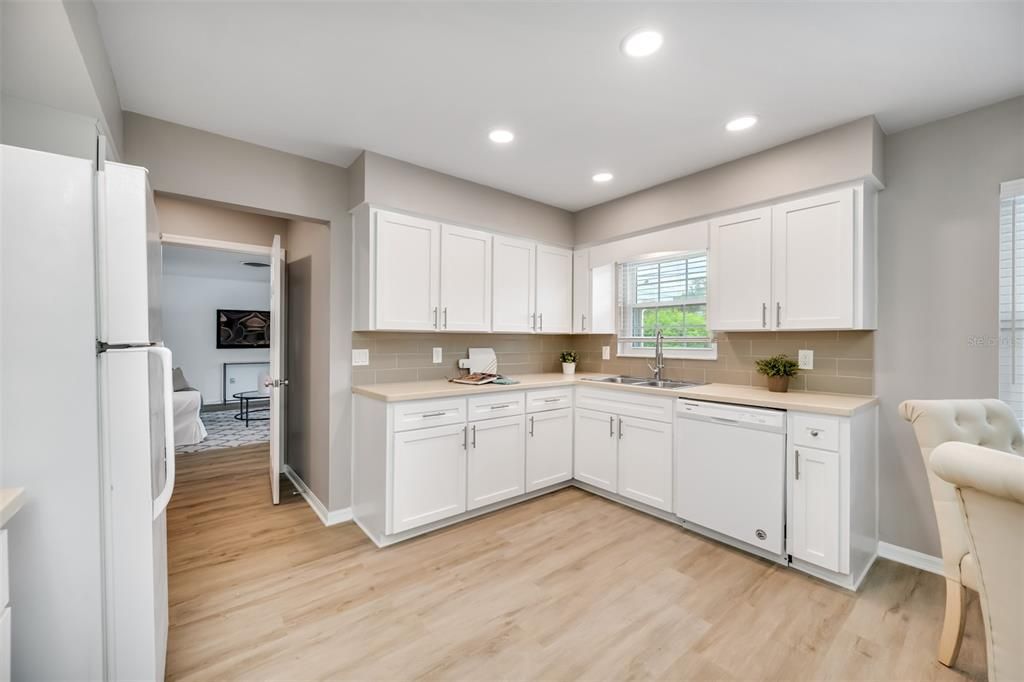 Active With Contract: $459,000 (3 beds, 2 baths, 2302 Square Feet)