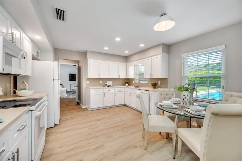 Active With Contract: $459,000 (3 beds, 2 baths, 2302 Square Feet)