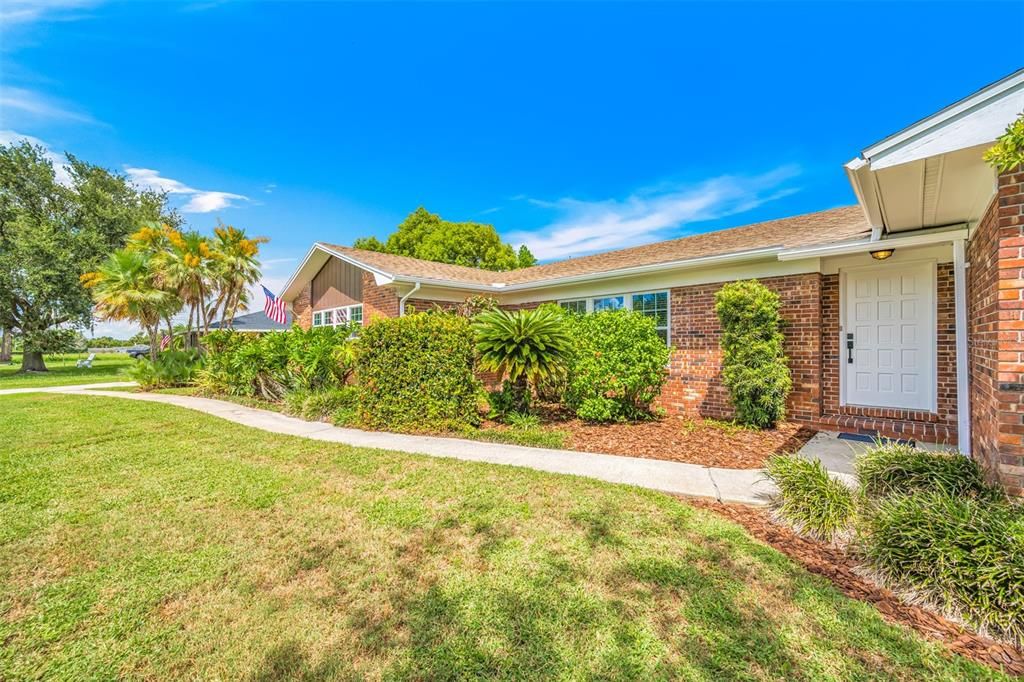 Active With Contract: $459,000 (3 beds, 2 baths, 2302 Square Feet)