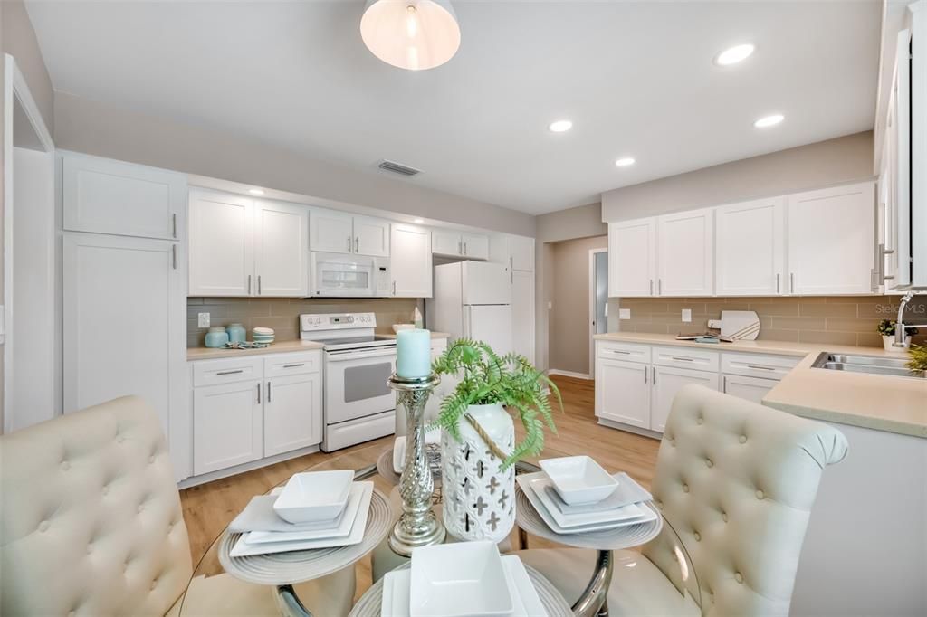 Active With Contract: $459,000 (3 beds, 2 baths, 2302 Square Feet)