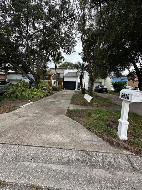 Active With Contract: $300,000 (3 beds, 2 baths, 1460 Square Feet)