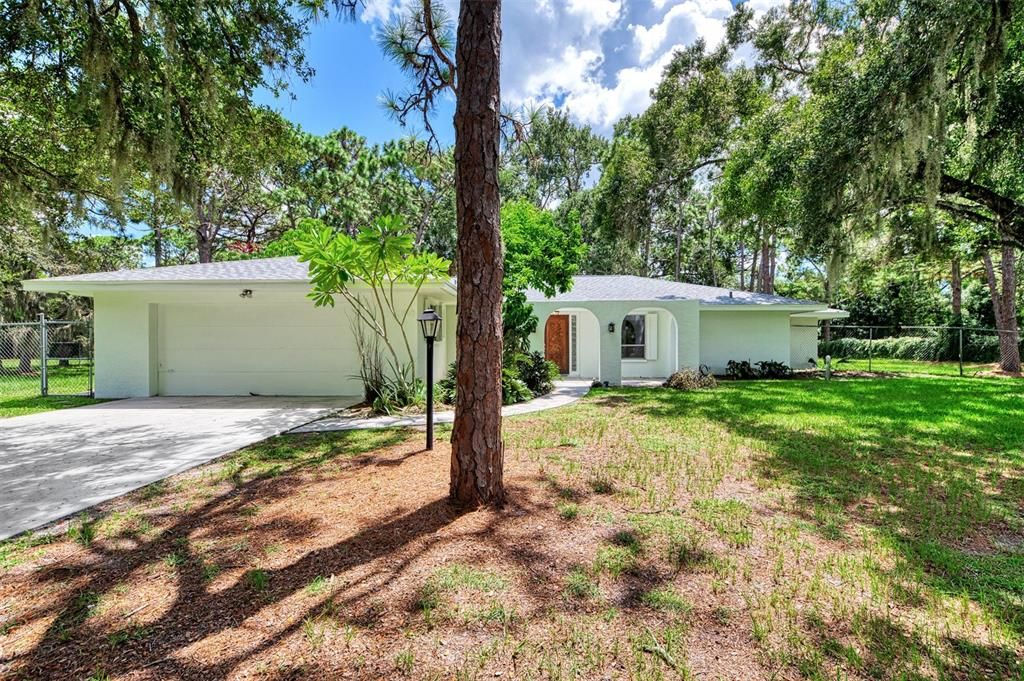 Recently Rented: $2,800 (3 beds, 2 baths, 2246 Square Feet)