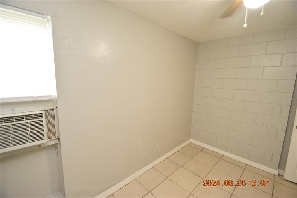 For Rent: $1,195 (2 beds, 1 baths, 770 Square Feet)