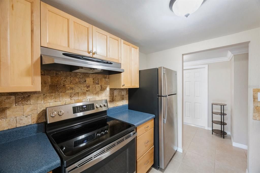 Active With Contract: $394,900 (3 beds, 2 baths, 1342 Square Feet)