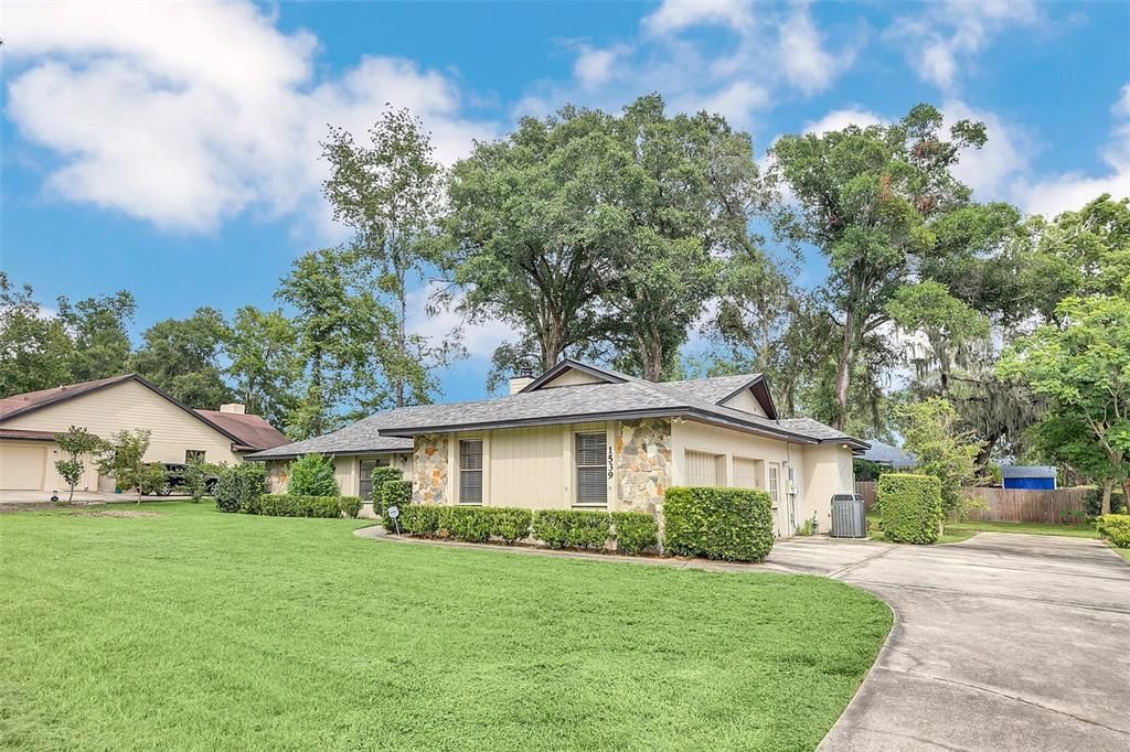 For Sale: $425,000 (3 beds, 2 baths, 2230 Square Feet)