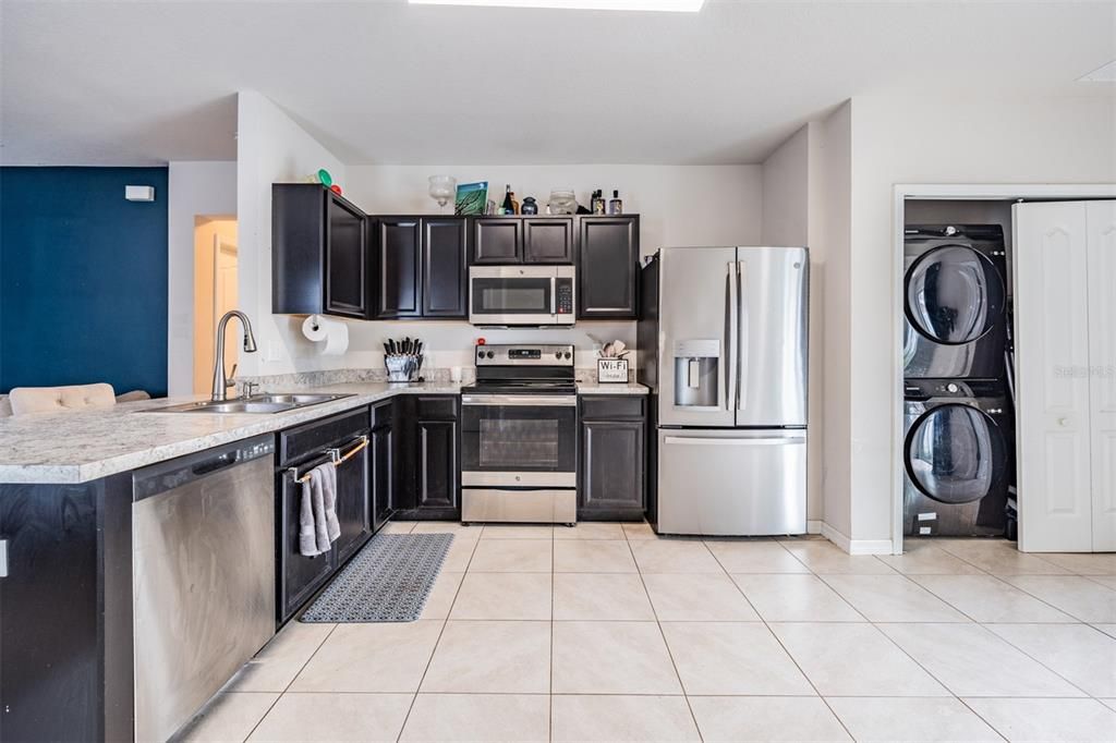 For Sale: $295,000 (3 beds, 2 baths, 1311 Square Feet)