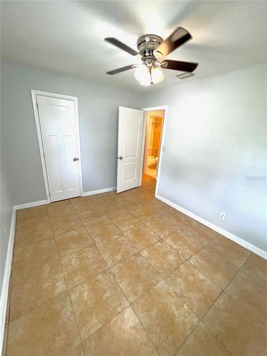 For Rent: $1,950 (4 beds, 2 baths, 1160 Square Feet)