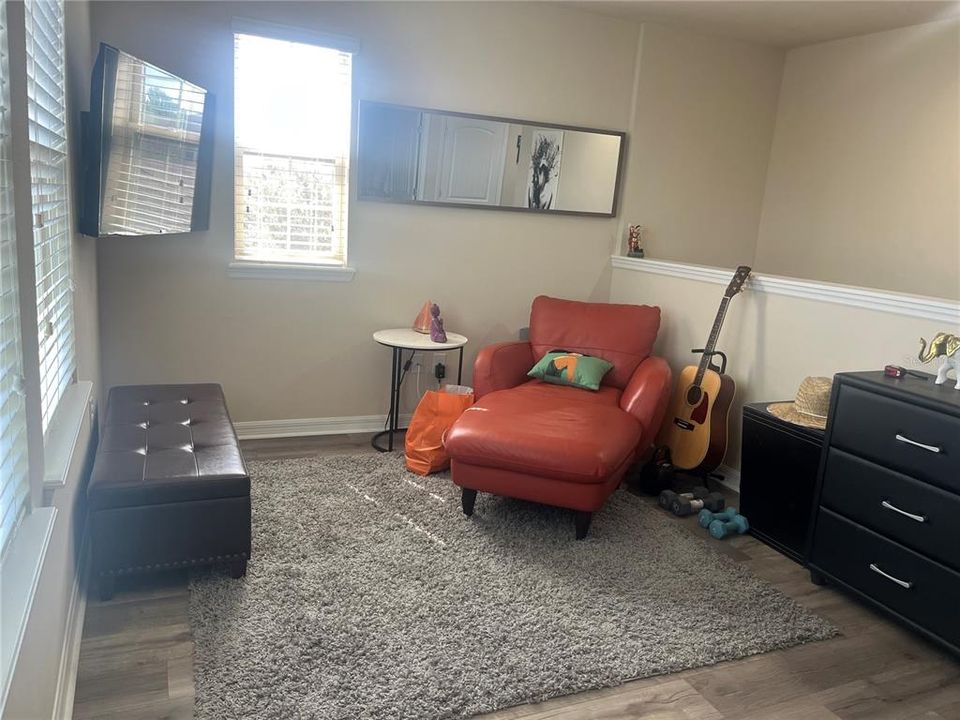 For Rent: $2,900 (3 beds, 2 baths, 2027 Square Feet)