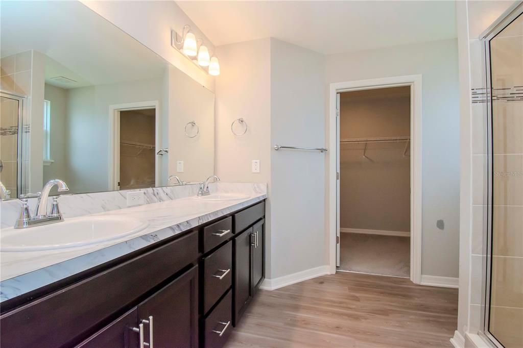 Active With Contract: $2,500 (3 beds, 2 baths, 1973 Square Feet)