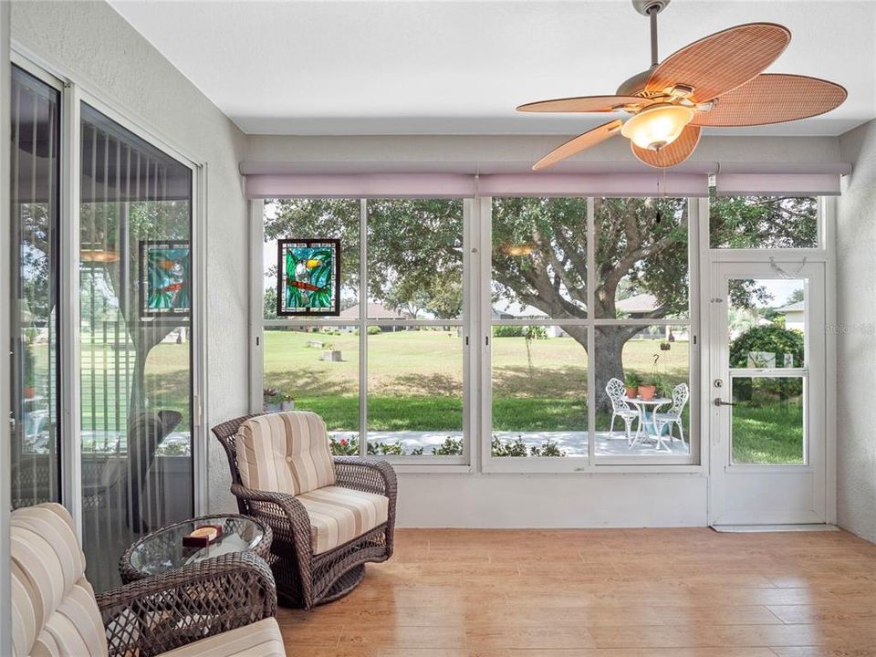 This Florida Room brings the living area to nearly 1800sf!