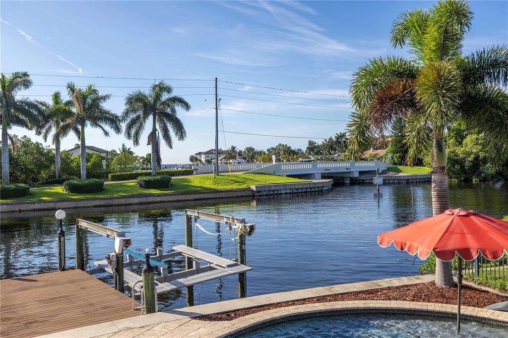 For Sale: $1,595,000 (4 beds, 2 baths, 2515 Square Feet)