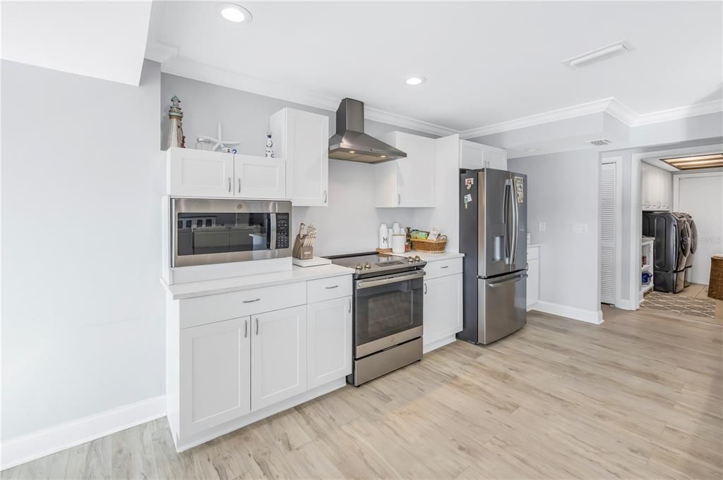 For Sale: $1,595,000 (4 beds, 2 baths, 2515 Square Feet)