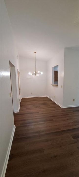 For Rent: $1,050 (2 beds, 1 baths, 868 Square Feet)