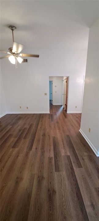 For Rent: $1,050 (2 beds, 1 baths, 868 Square Feet)