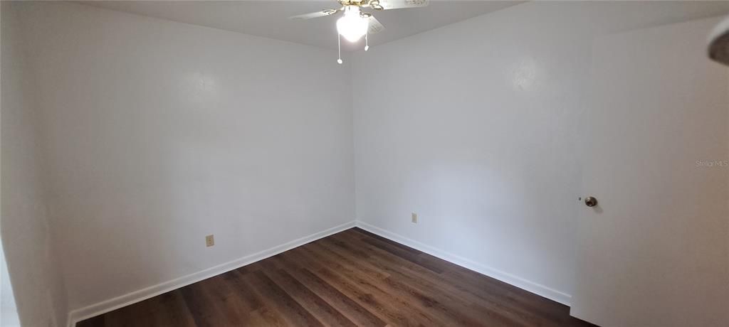 For Rent: $1,050 (2 beds, 1 baths, 868 Square Feet)