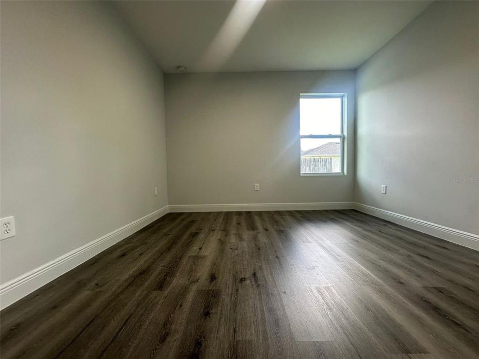 For Rent: $1,600 (3 beds, 2 baths, 1162 Square Feet)