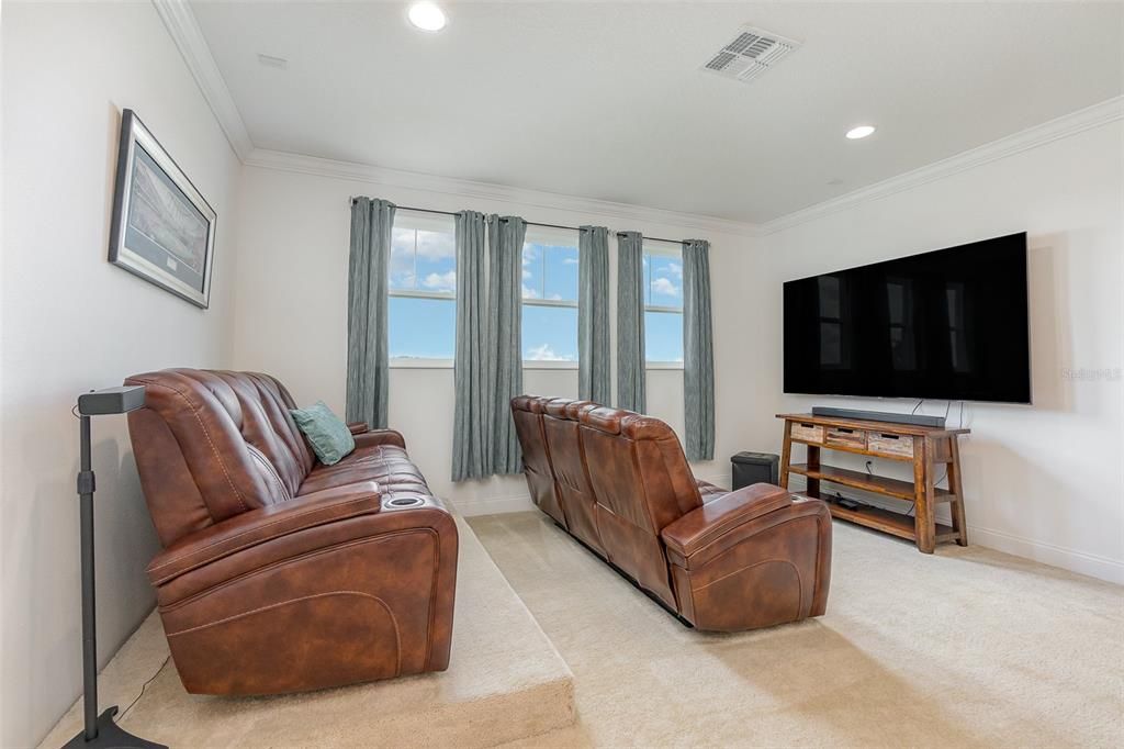 Bonus Room with Lake View