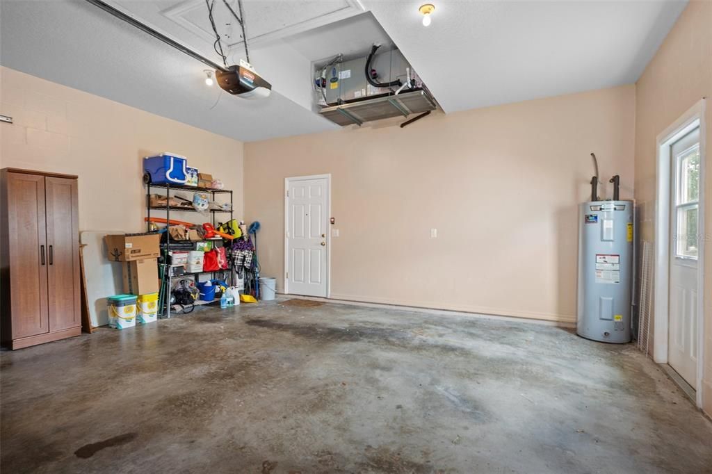 Active With Contract: $325,000 (4 beds, 2 baths, 1558 Square Feet)