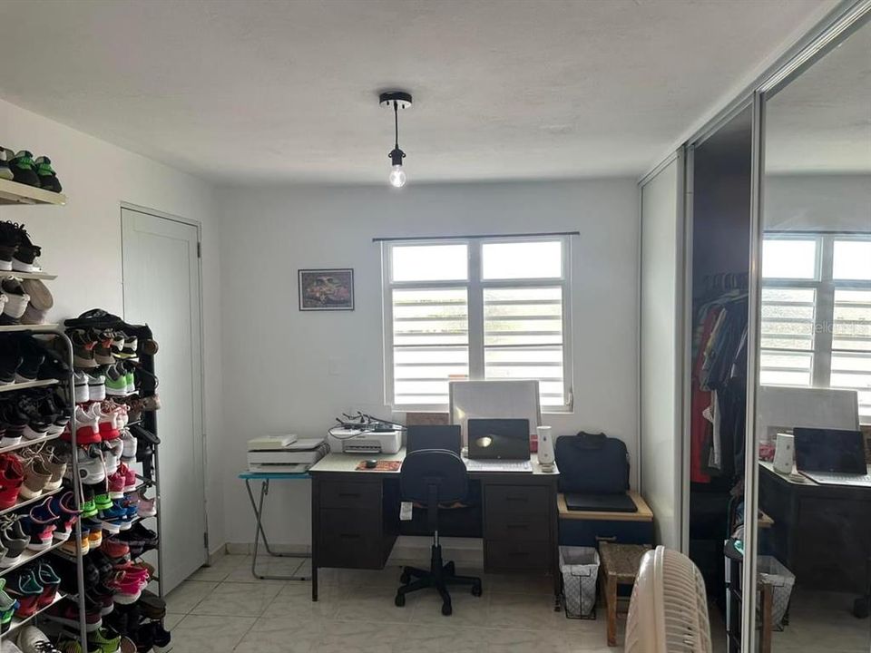 En Venta: $269,000 (3 camas, 3 baños, 1185 Pies cuadrados)