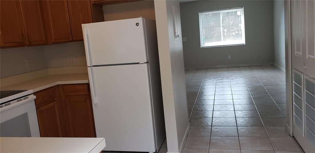 For Rent: $1,350 (2 beds, 1 baths, 900 Square Feet)