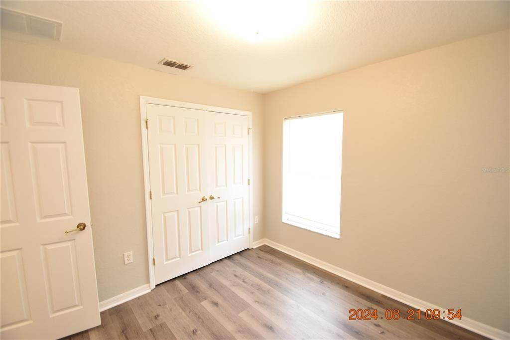 For Sale: $255,000 (3 beds, 2 baths, 1137 Square Feet)