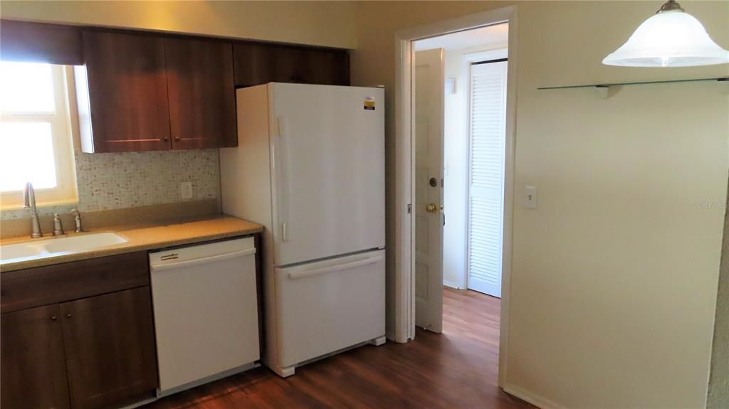 For Rent: $1,700 (2 beds, 2 baths, 1370 Square Feet)