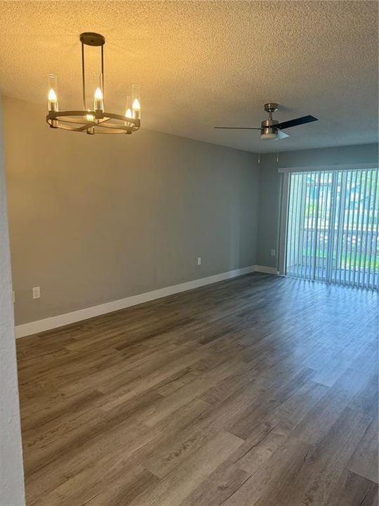 For Rent: $1,700 (2 beds, 2 baths, 928 Square Feet)