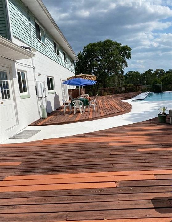 待售: $800,000 (6 贝兹, 3 浴室, 4900 平方英尺)