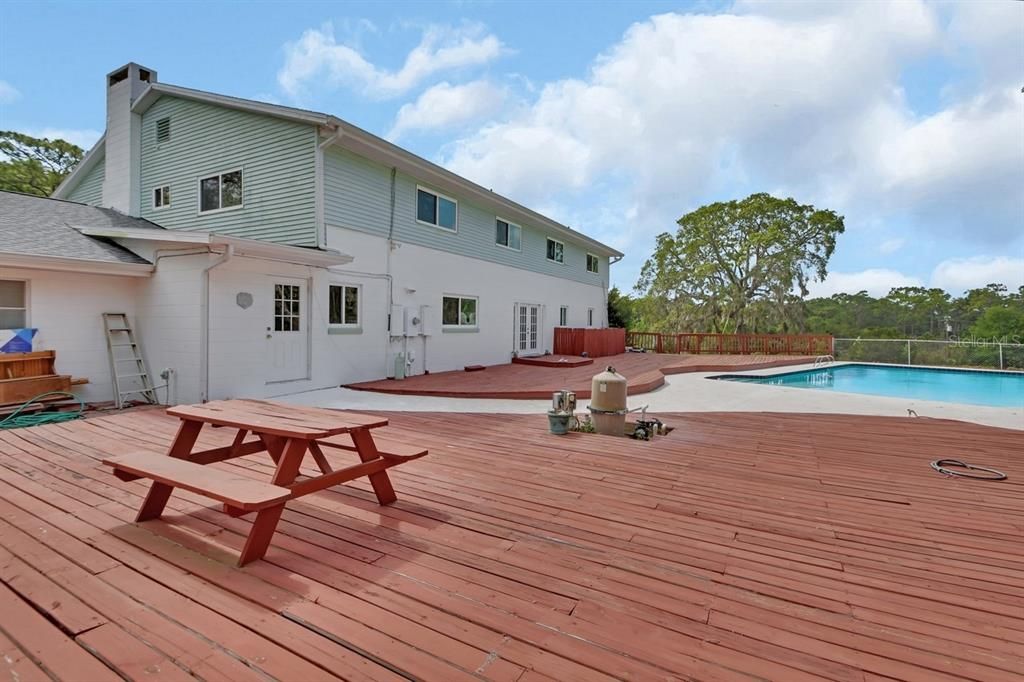 待售: $800,000 (6 贝兹, 3 浴室, 4900 平方英尺)