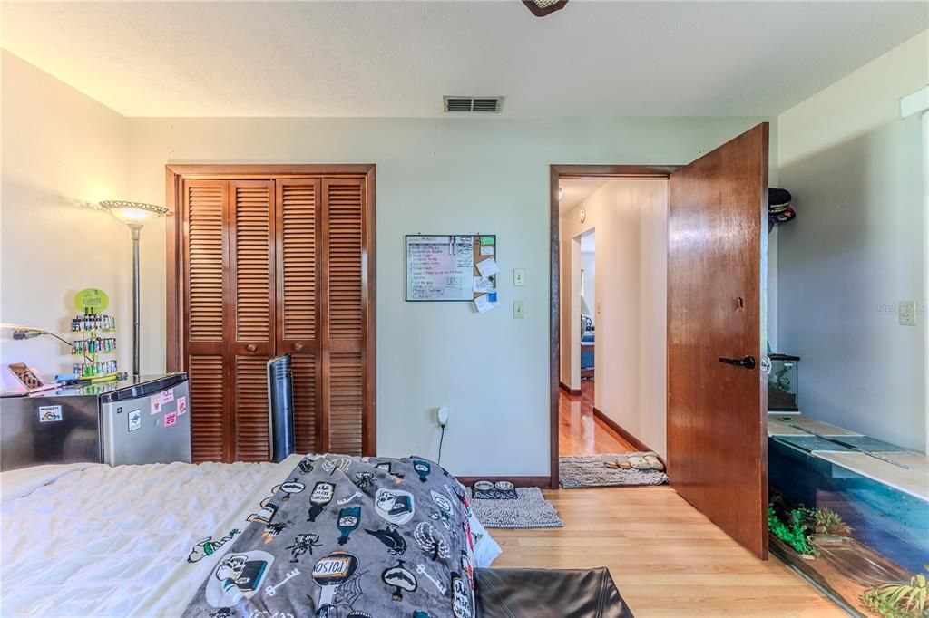 Active With Contract: $239,900 (3 beds, 2 baths, 1516 Square Feet)