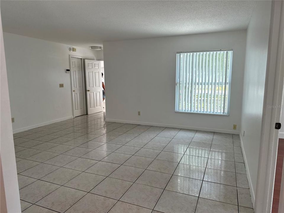 For Rent: $2,200 (3 beds, 2 baths, 1413 Square Feet)