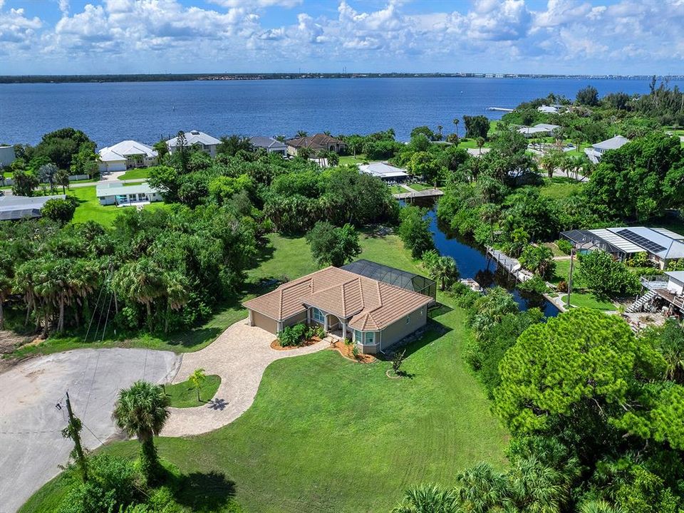 For Sale: $799,000 (3 beds, 2 baths, 1728 Square Feet)