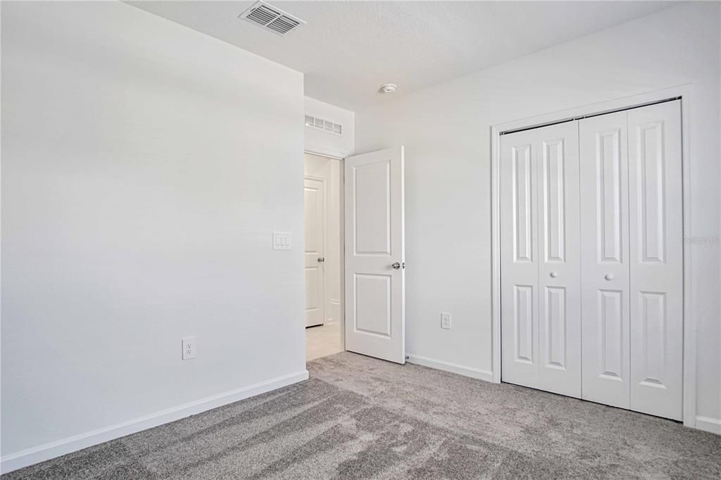 Active With Contract: $1,895 (3 beds, 2 baths, 1555 Square Feet)