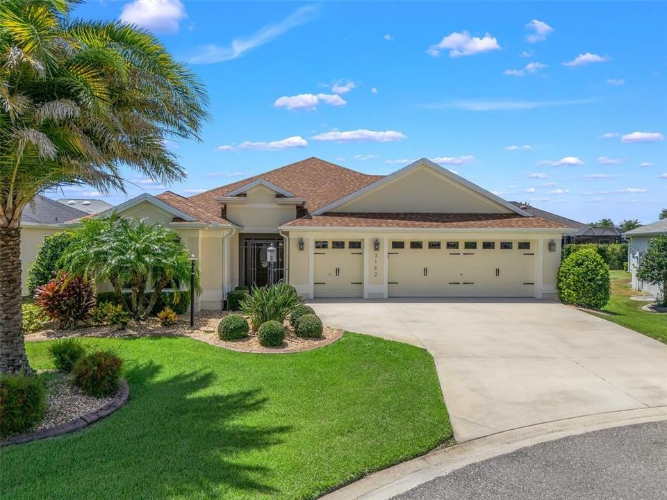 For Sale: $750,000 (3 beds, 3 baths, 2108 Square Feet)