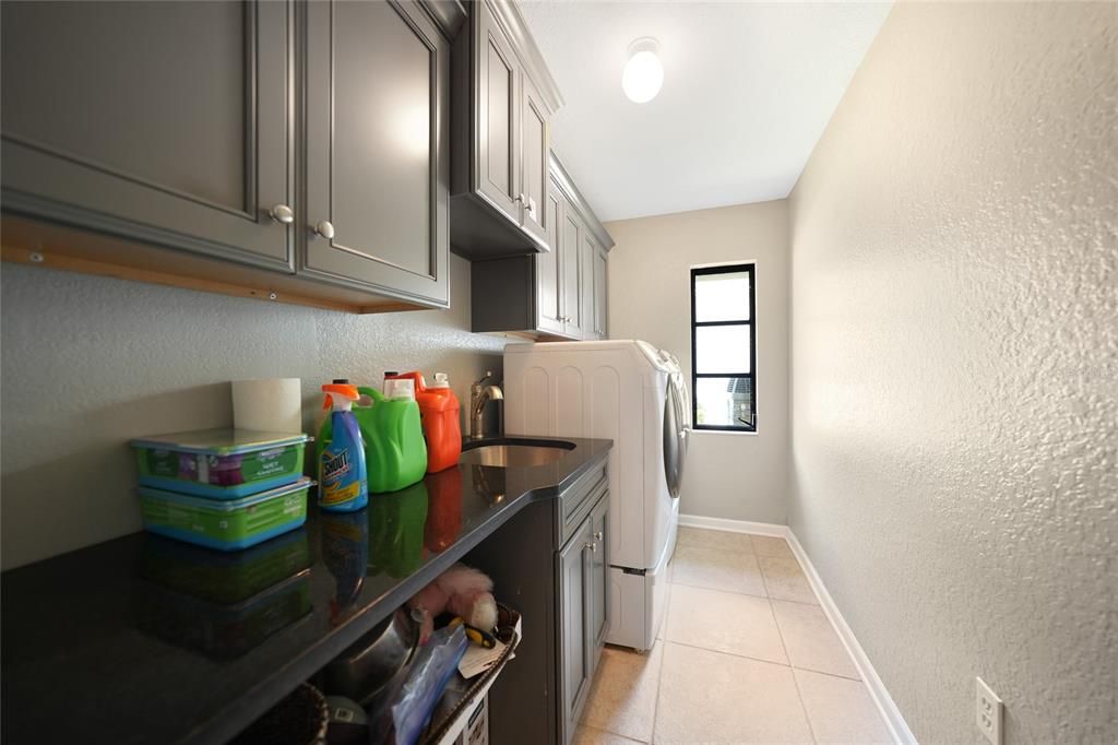 For Sale: $414,900 (3 beds, 2 baths, 2264 Square Feet)