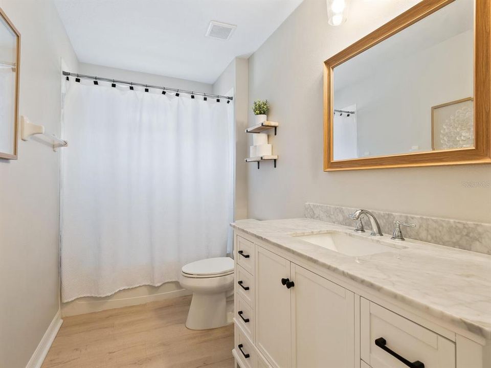 For Sale: $329,000 (2 beds, 2 baths, 1200 Square Feet)