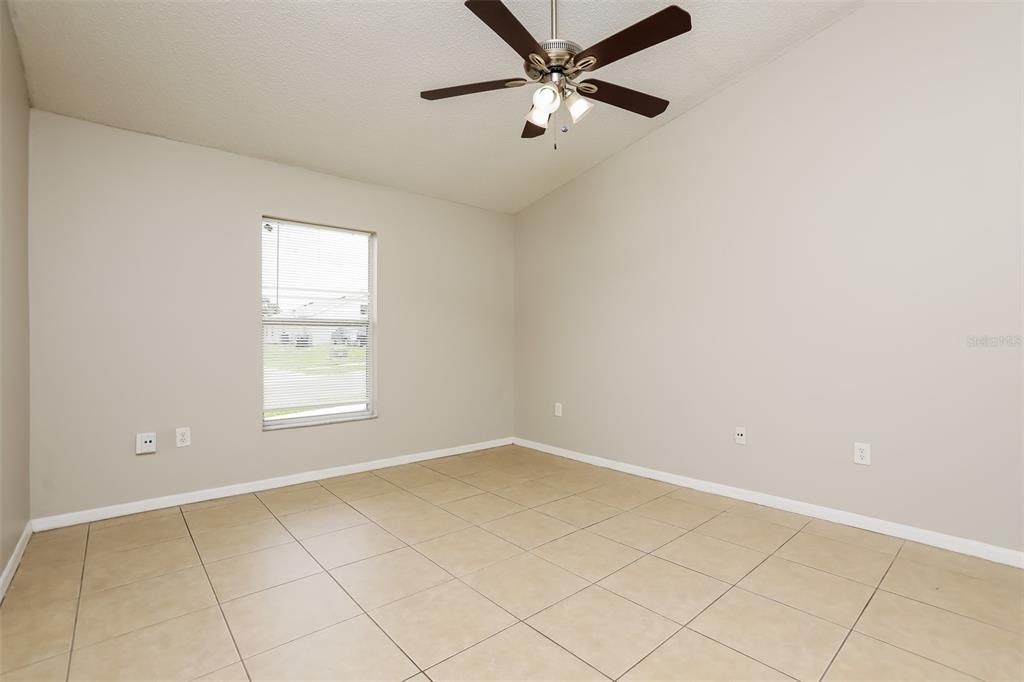 Active With Contract: $1,710 (3 beds, 2 baths, 1300 Square Feet)