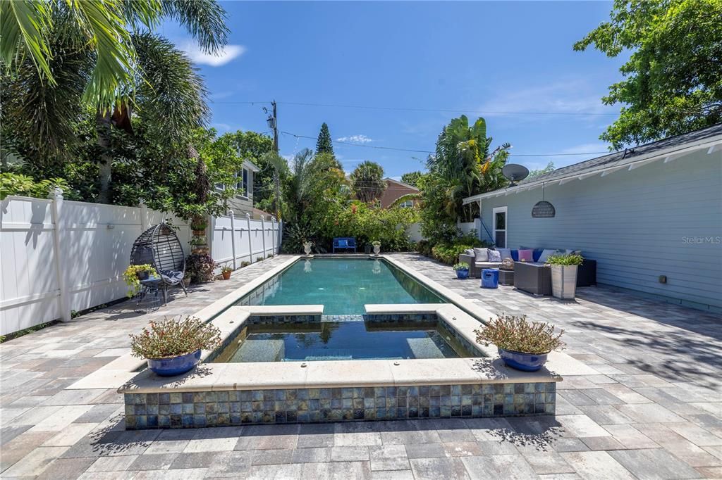 Active With Contract: $1,395,000 (3 beds, 3 baths, 2236 Square Feet)