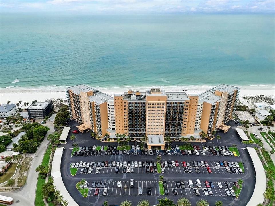 Wake up every morning to stunning water views from every window of your condo. Imagine the serenity of starting your day with a breathtaking view of the water.