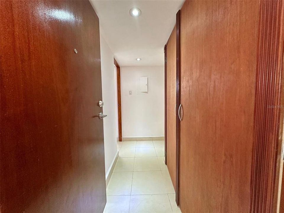 En Venta: $1,250,000 (3 camas, 2 baños, 1914 Pies cuadrados)