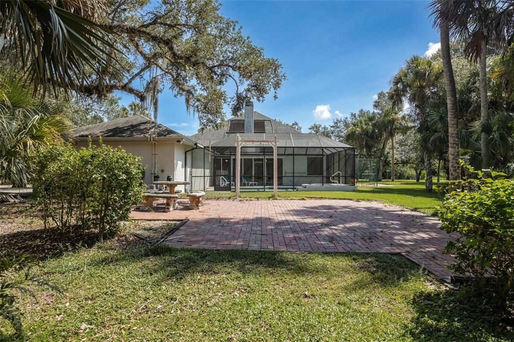 865 E Fort Thompson Avenue, LaBelle, FL 33935 - 4BR/4BA Family Home with Pool + 1 Acre