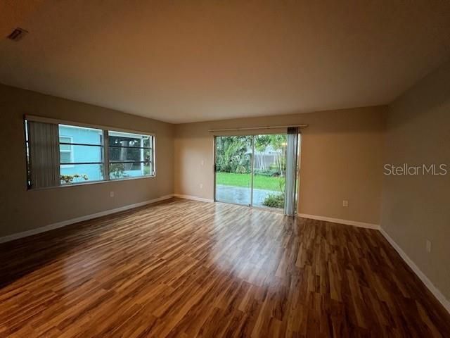 For Rent: $1,995 (2 beds, 2 baths, 1545 Square Feet)