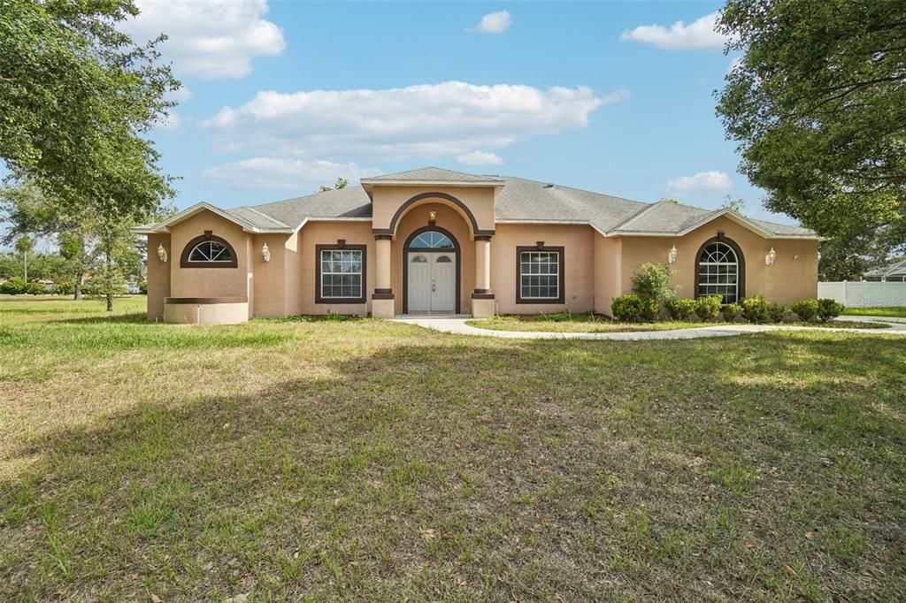 For Sale: $359,000 (3 beds, 2 baths, 2091 Square Feet)