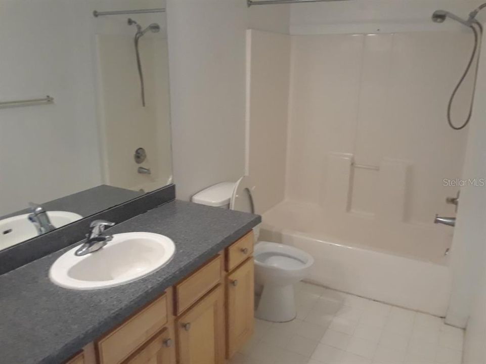 Active With Contract: $249,000 (2 beds, 2 baths, 1004 Square Feet)