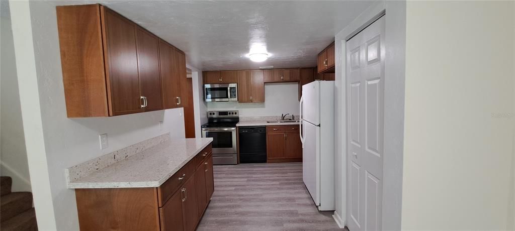 For Rent: $1,595 (3 beds, 2 baths, 1385 Square Feet)