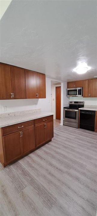 For Rent: $1,595 (3 beds, 2 baths, 1385 Square Feet)