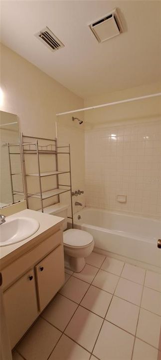 В аренду: $1,595 (3 спален, 2 ванн, 1385 Квадратных фут)