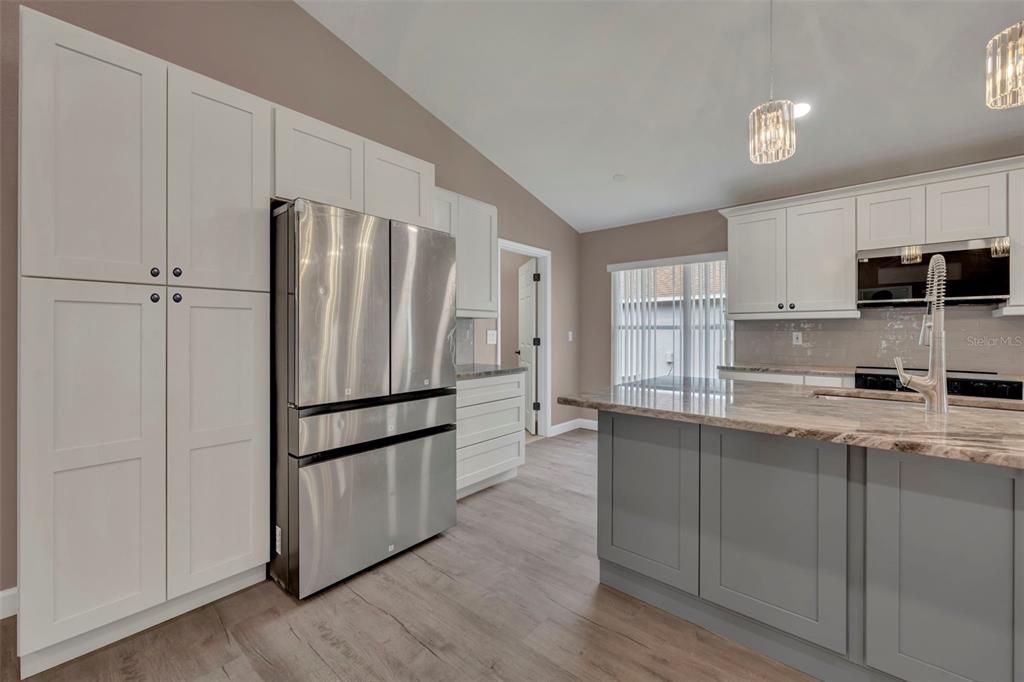 Active With Contract: $388,800 (2 beds, 2 baths, 1841 Square Feet)